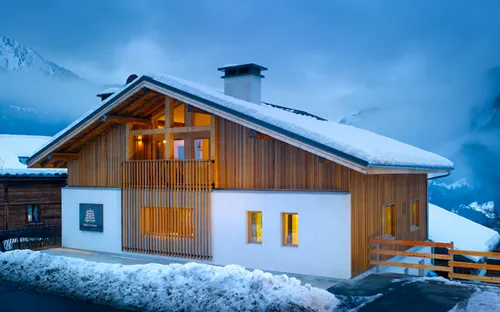 Location du Chalet Pan Bena à Les Houches, Chamonix – hébergement de luxe pour 14 personnes au pied du Mont Blanc.