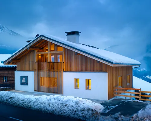 Location du Chalet Pan Bena à Les Houches, Chamonix – hébergement de luxe pour 14 personnes au pied du Mont Blanc.