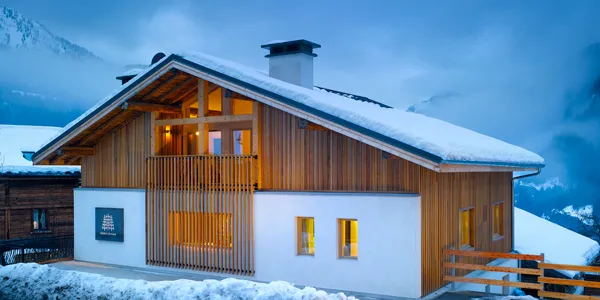 Location du Chalet Pan Bena à Les Houches, Chamonix – hébergement de luxe pour 14 personnes au pied du Mont Blanc.